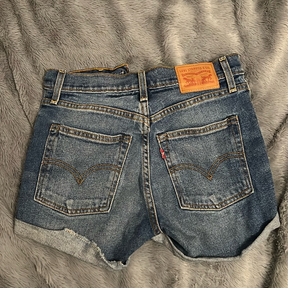 Levi’s high waisted jean short. Size 24. Butt coverage.